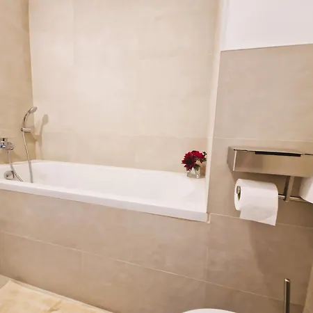 Katrin With Undergound Parking Bratislava