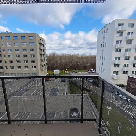 Apartment Katrin With Undergound Parking Bratislava